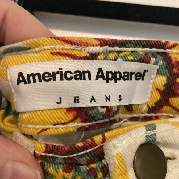 American Apparel Sunflower Shorts - Picture 4 of 6